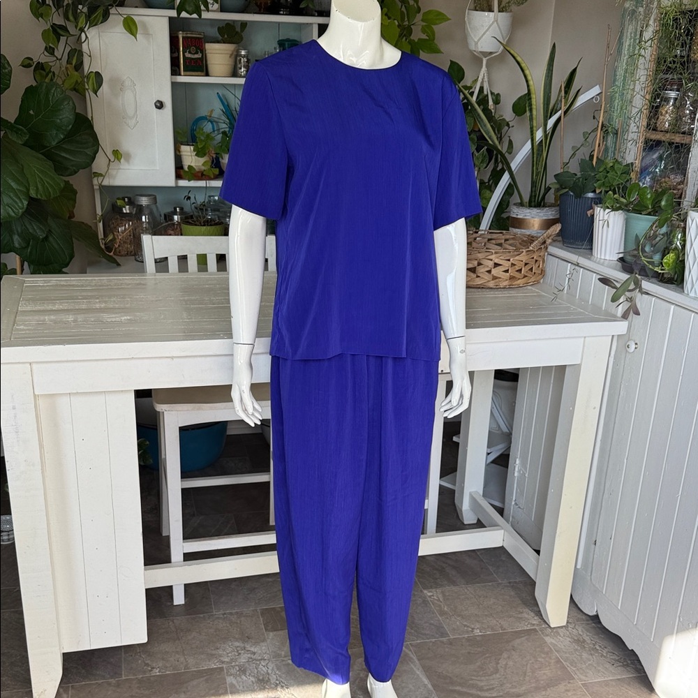 VTG 90s vibrant purple, shirt/pants
SG sport collection 2 Pc Kensington Square